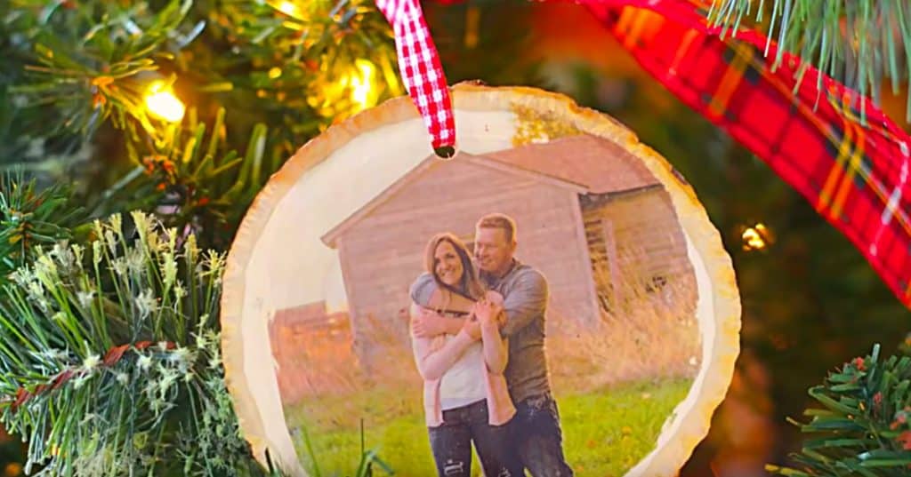 Learn to make a DIY Photo Transfer On Wood Ornament