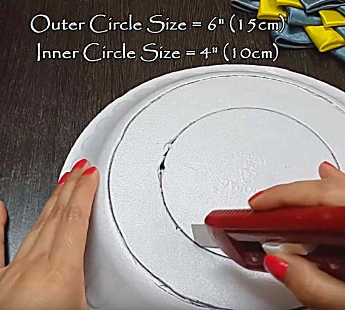 Learn to make a DIY Satin Mini Wreath from polystyrene plates