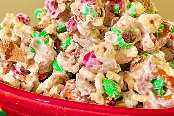 Texas White Trash Puppy Chow Reindeer Crack Recipe