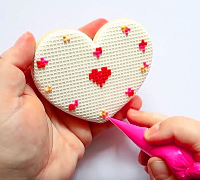 Make adorable Valentine's Day Edible Icing Grid Cross-Stitch Heart Shaped Cookies