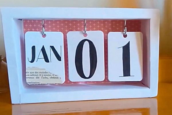 Learn to make a cute easy cheap desk calendar for 2020