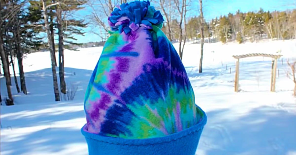 DIY Winter Fleece Hat | DIY Joy Projects and Crafts Ideas