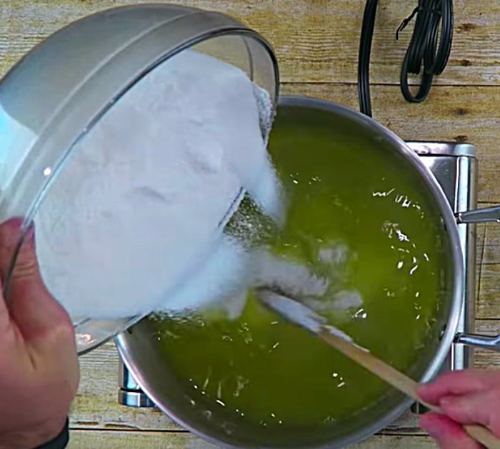 Make delicious cheap easy Mountain Dew Jelly For peanut butter sandwiches