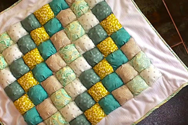 Learn to sew a DIY Puff Quilt