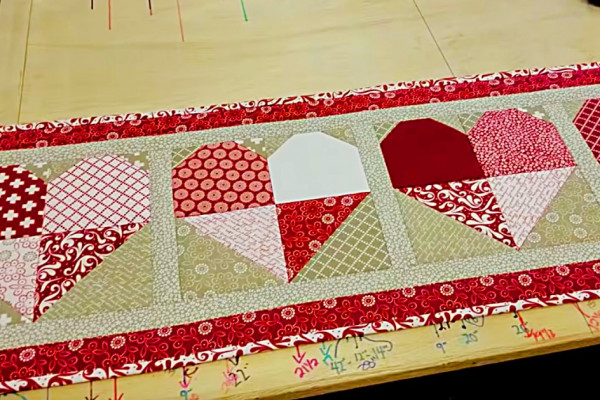 Learn to sew a cute Valentine Sweetheart Table Runner with Donna Jordan