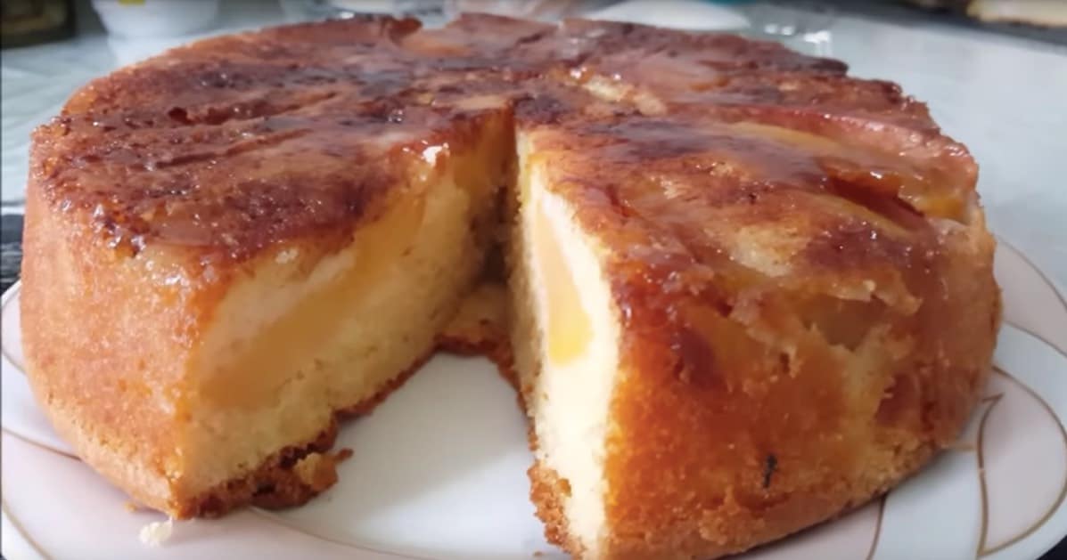 Apple Upside Down Cake Recipe | DIY Joy Projects and Crafts Ideas