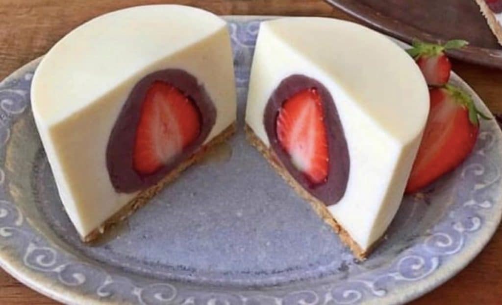 Chocolate Covered Strawberry Cheesecake