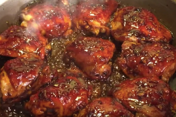 DIY Honey Garlic Glazed Chicken Thigh Recipe