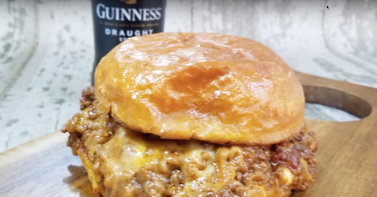 Bacon Beer and Cheese Sloppy Joe Recipe | DIY Joy Projects and Crafts Ideas