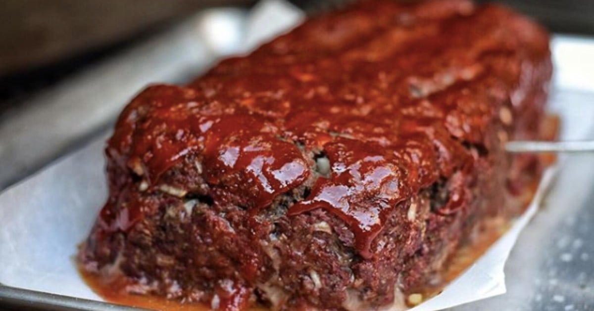 How to Make Juicy Meatloaf (Recipe Included) | DIY Joy Projects and Crafts Ideas