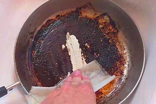 Remove burnt food with a Bounce Dryer Sheet