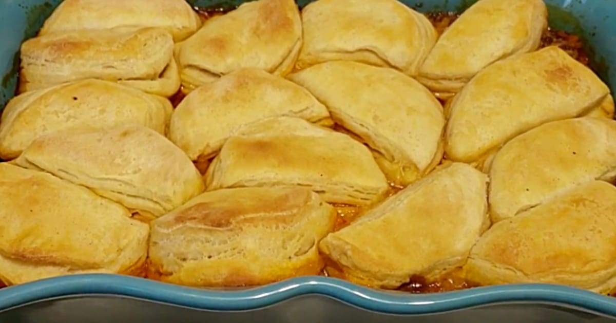 Sloppy Joe Biscuit Casserole Recipe | DIY Joy Projects and Crafts Ideas