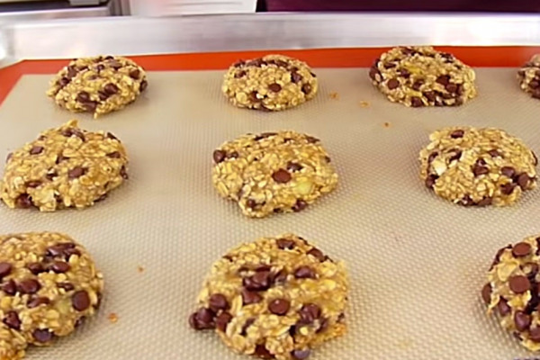 Make Banana Oatmeal Breakfast Cookies