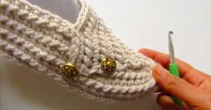How To Make Crocheted Slippers From A Rectangle