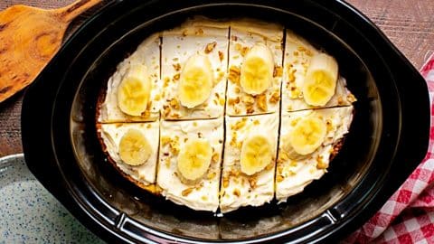 Crockpot Banana Nut Cake Recipe | DIY Joy Projects and Crafts Ideas