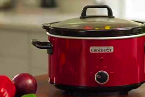 Mistakes everyone is making while cooking in their slow cooker crockpot