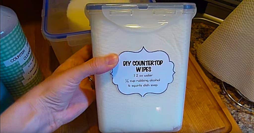 Make DIY Kitchen Wipes for your countertops