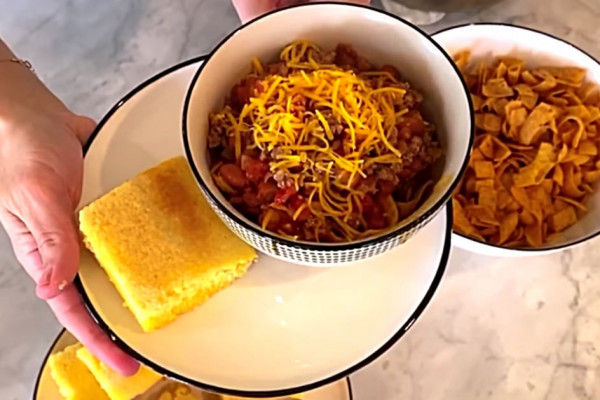 Cook chili for quarantine with Joanna Gains