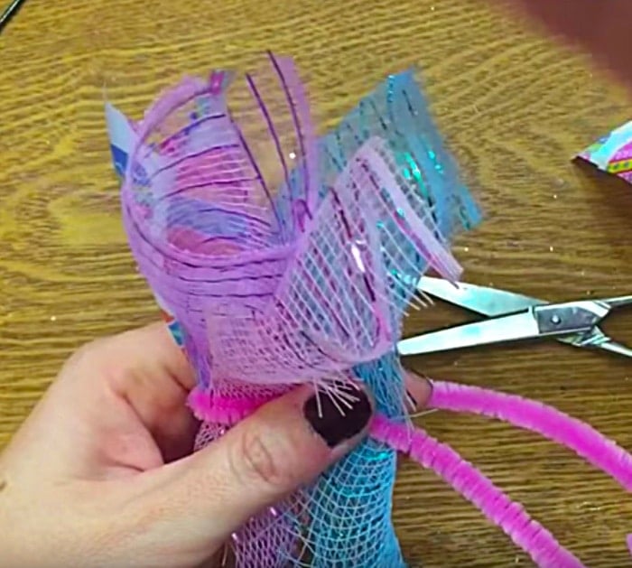 How To Make A Mesh Easter Wreath