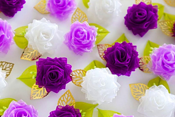 Make a DIY One Minute Rose Decoration