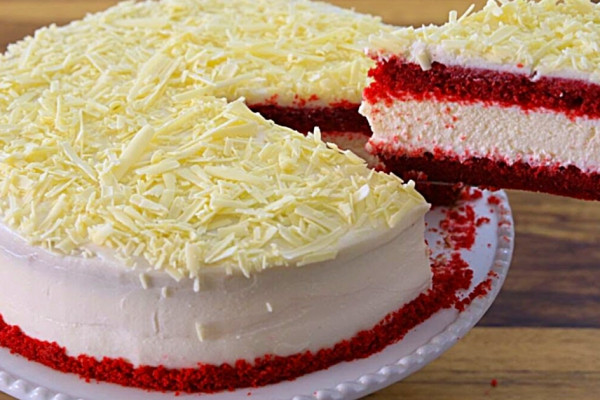 Red Velvet Cheesecake with red velvet cake