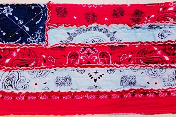 Make a rag flag placemat from bandanas