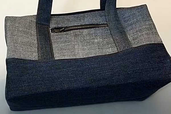 Make a box shape denim purse with a zipper and lining