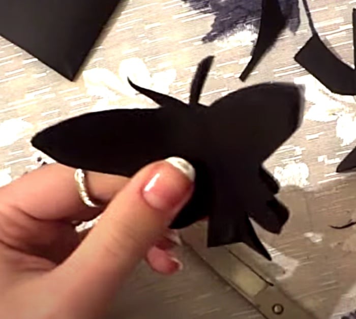 easy white Paper Butterfly wall decoration  How to make Paper Butterfly (5  minutes craft) 