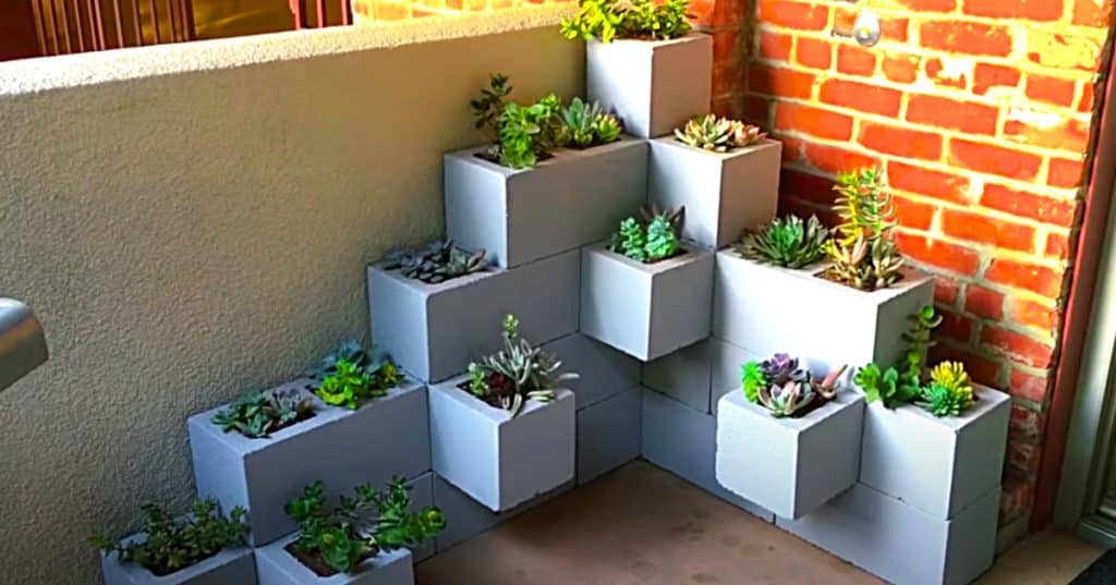 Architectural wall planter from cinder blocks