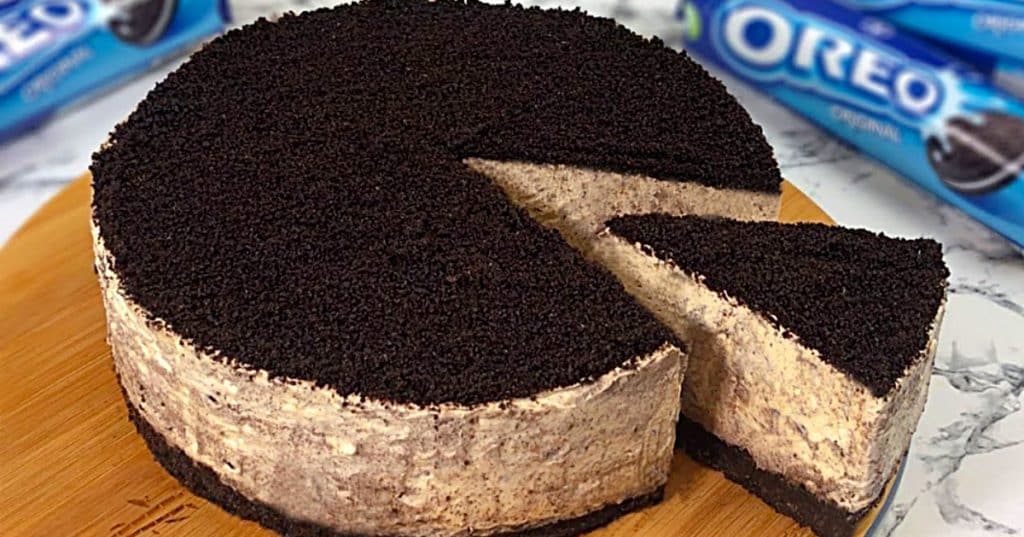 Easy Cheesecake Recipes - How to Make a no-bake oreo cheesecake