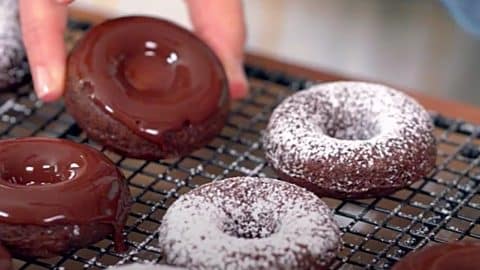 How to Make Donuts in The Oven | DIY Joy Projects and Crafts Ideas