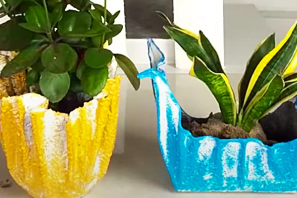 How to make a planter with cement and towels