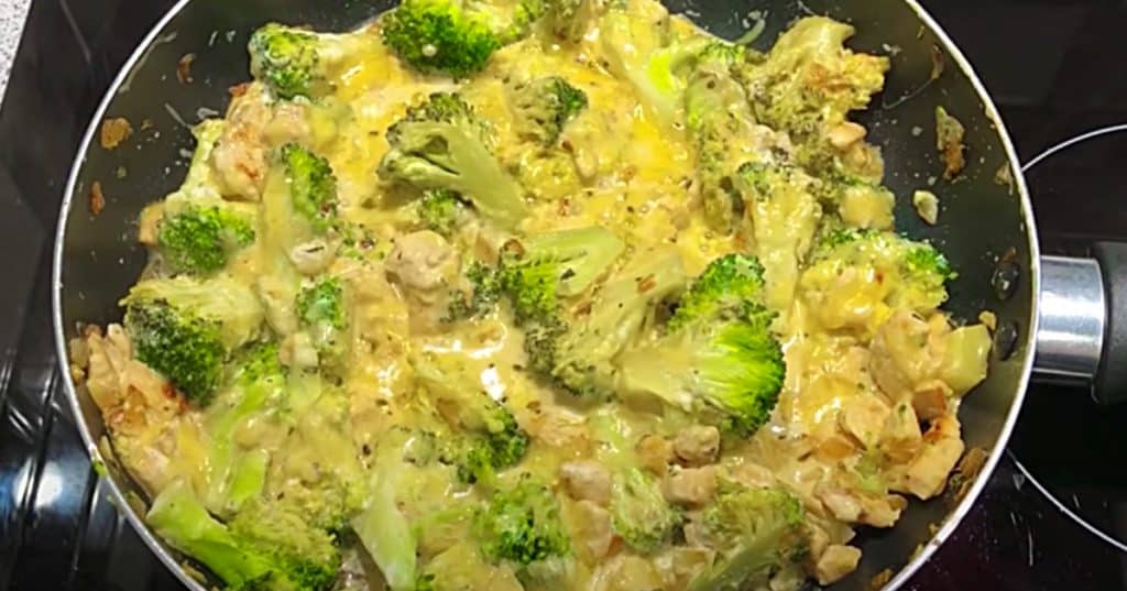 How to make a chicken broccoli skillet casserole