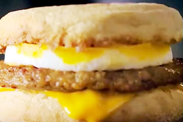 How to make a homemade McDonald's Egg McMuffin