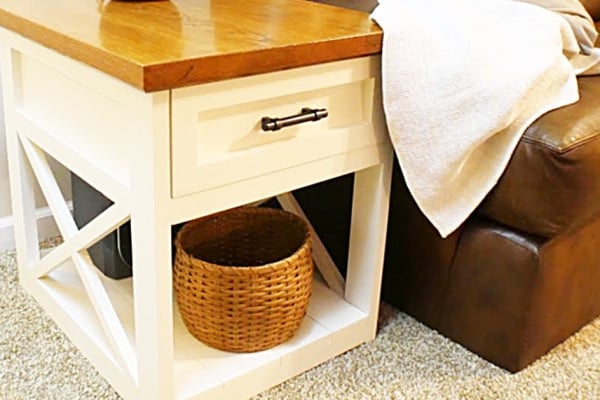 How to make a DIY farmhouse end table