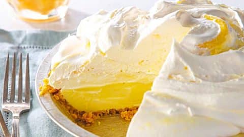 How To Make A Lemon Icebox Pie In 6 Minutes | DIY Joy Projects and Crafts Ideas