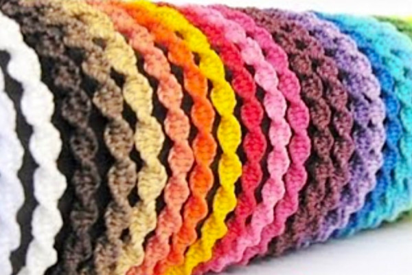 Easy quick macrame bracelets made with embroidery floss