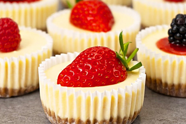 How to make mini cheesecakes