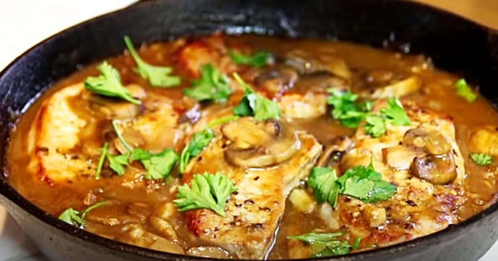Pork chops with mushroom and onion gravy