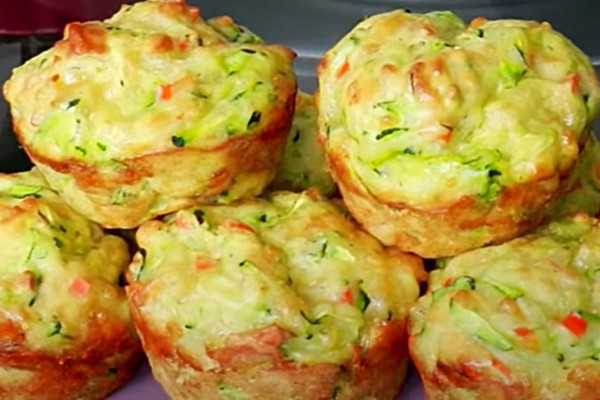 How to make zucchini muffins from scratch
