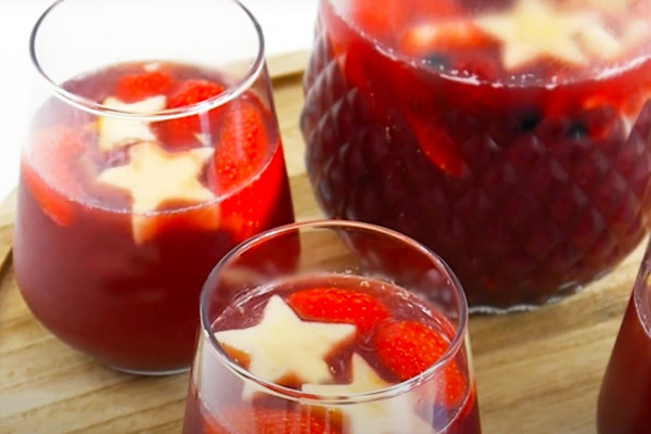Fourth of July Sangria Recipe | Homemade Cocktails