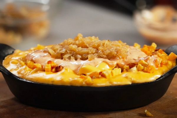 In-N-Out Animal Style Mac N' Cheese Recipe | DIY Recipes