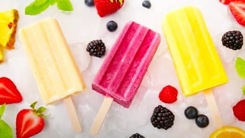 3 Smoothie Popsicle Recipes | DIY Joy Projects and Crafts Ideas