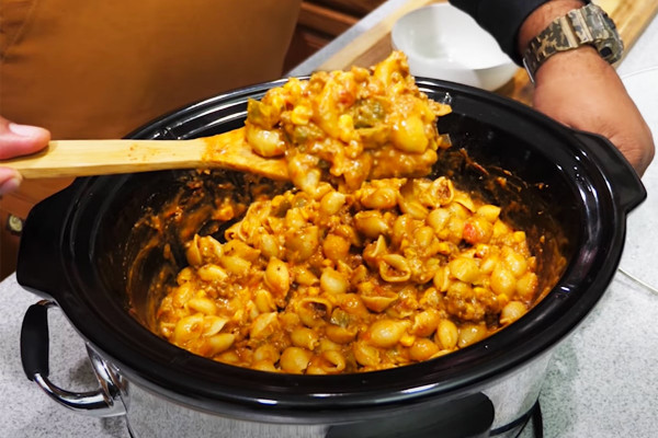 How To Make Taco Pasta In A Crockpot | Easy Slow Cooker Recipes