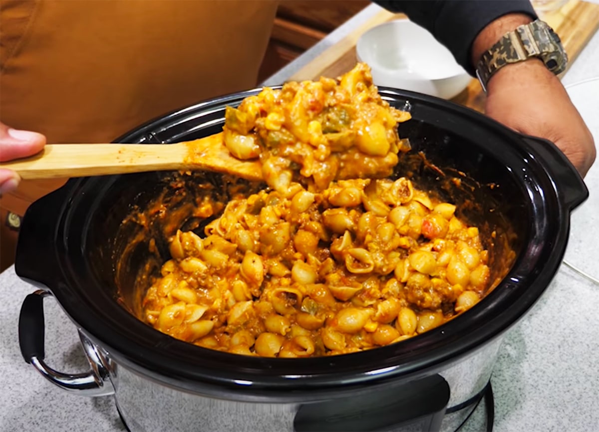 How To Make Taco Pasta In a Crockpot | DIY Joy Projects and Crafts Ideas