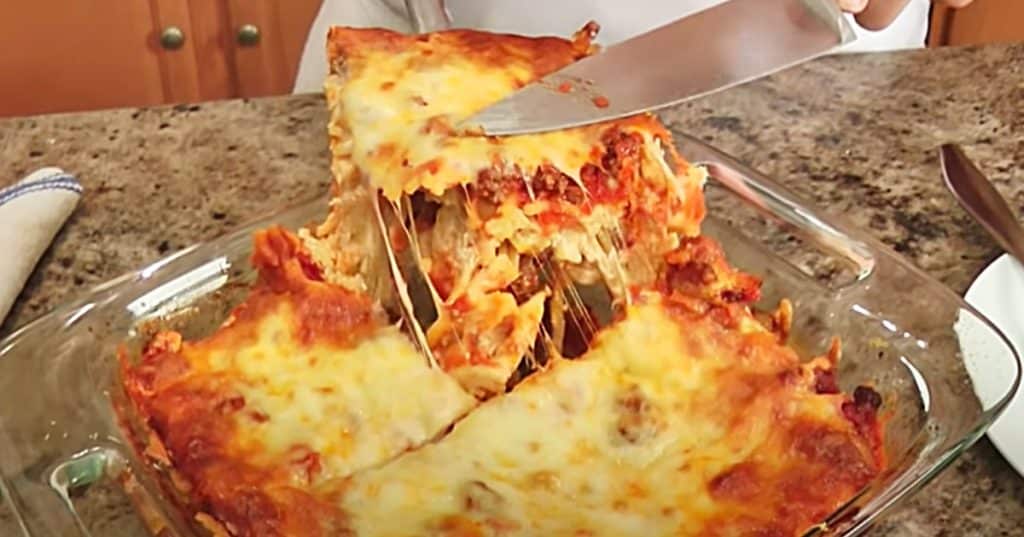 How to make a creamy baked spaghetti casserole