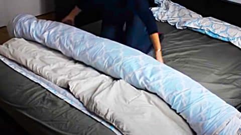 Simple Way To Change A Duvet Cover | DIY Joy Projects and Crafts Ideas