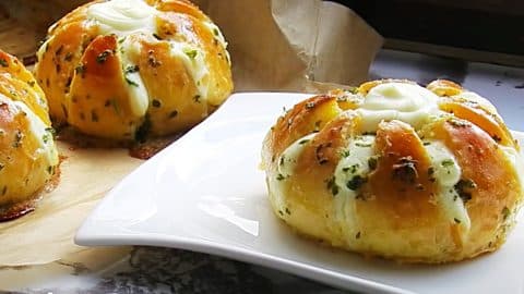 Cream Cheese Garlic Bread Recipe | DIY Joy Projects and Crafts Ideas