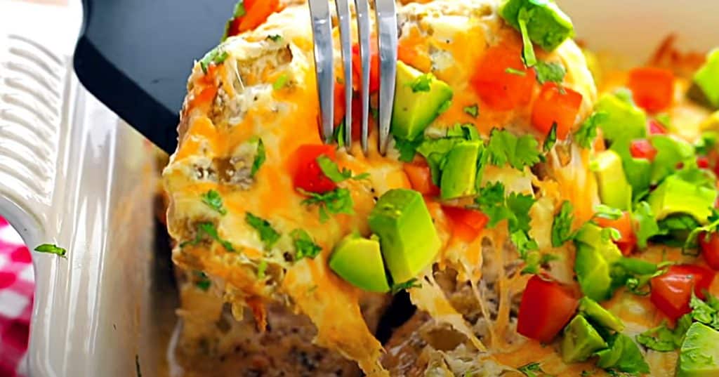 How To Make A Mexican Chicken Casserole With Green Chilies And Sour Cream