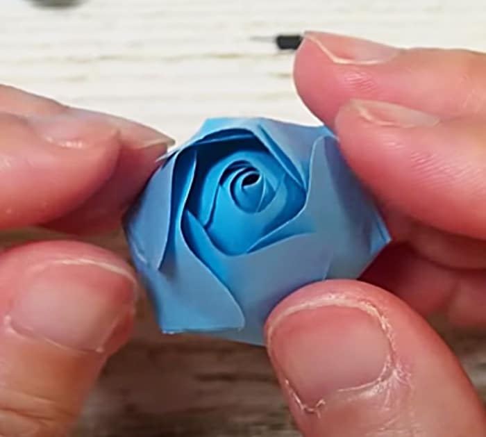 Fold Paper With Glue To Make Paper Roses